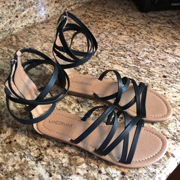 10 wide sandals
